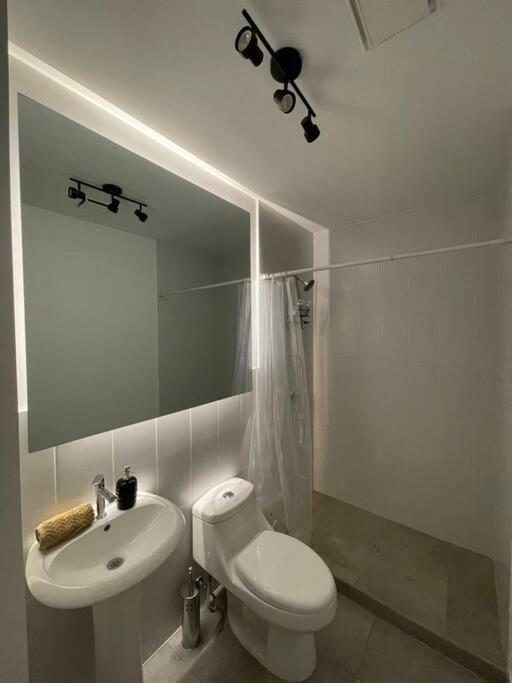 Lovely 1 Bedroom Unit With Free Parking Modra Zone 4 Guatemala City Exterior foto